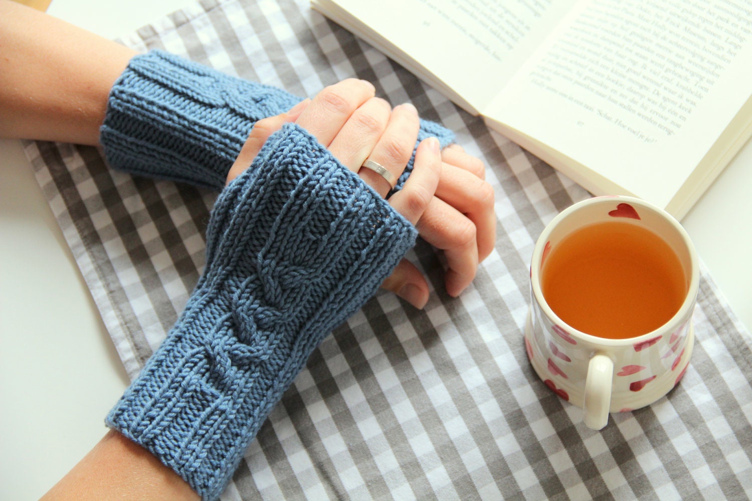 Pattern: Knitted Fingerless Gloves