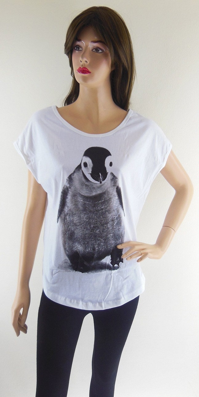 Penguin Animal Style Bat Sleeve Women Shirt White Short Sleeve Oversize Screen Print Size M