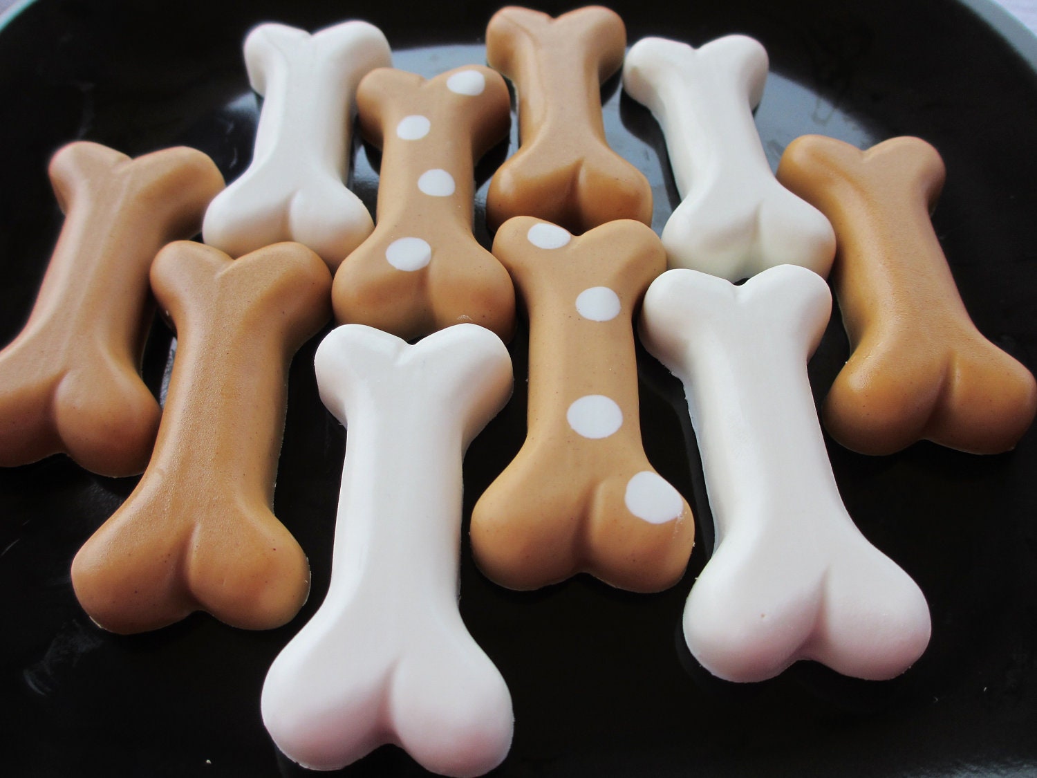 Gourmet Dog Treats - Give A Dog A Bone (Peanut Butter and Vanilla Yogurt)