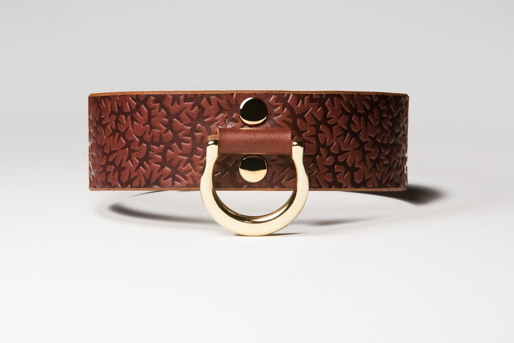 Leather Bondage Collar - Chestnut Brown Latigo - Embossed with Thorns - Brass Lead Ring -  Brass Fasteners