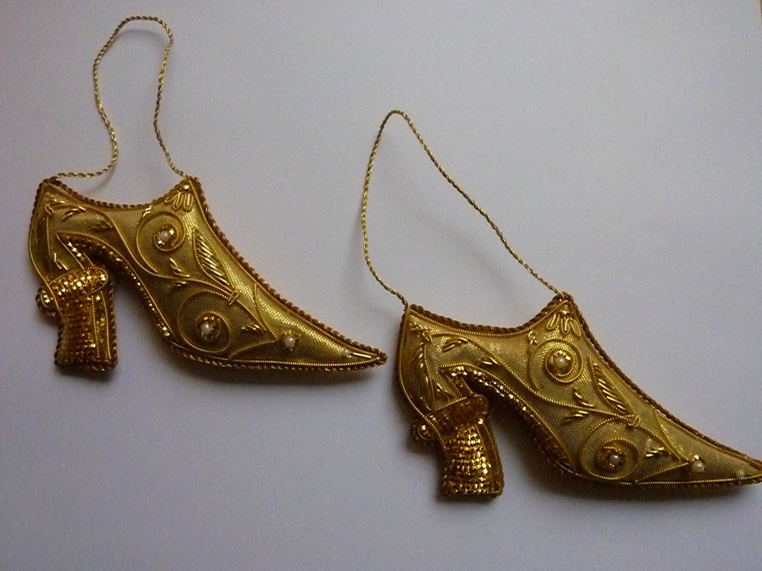 Six Vintage Christmas Decorations - Indian Beaded Xmas Ornaments - Tree Decorations - Victorian Shoes