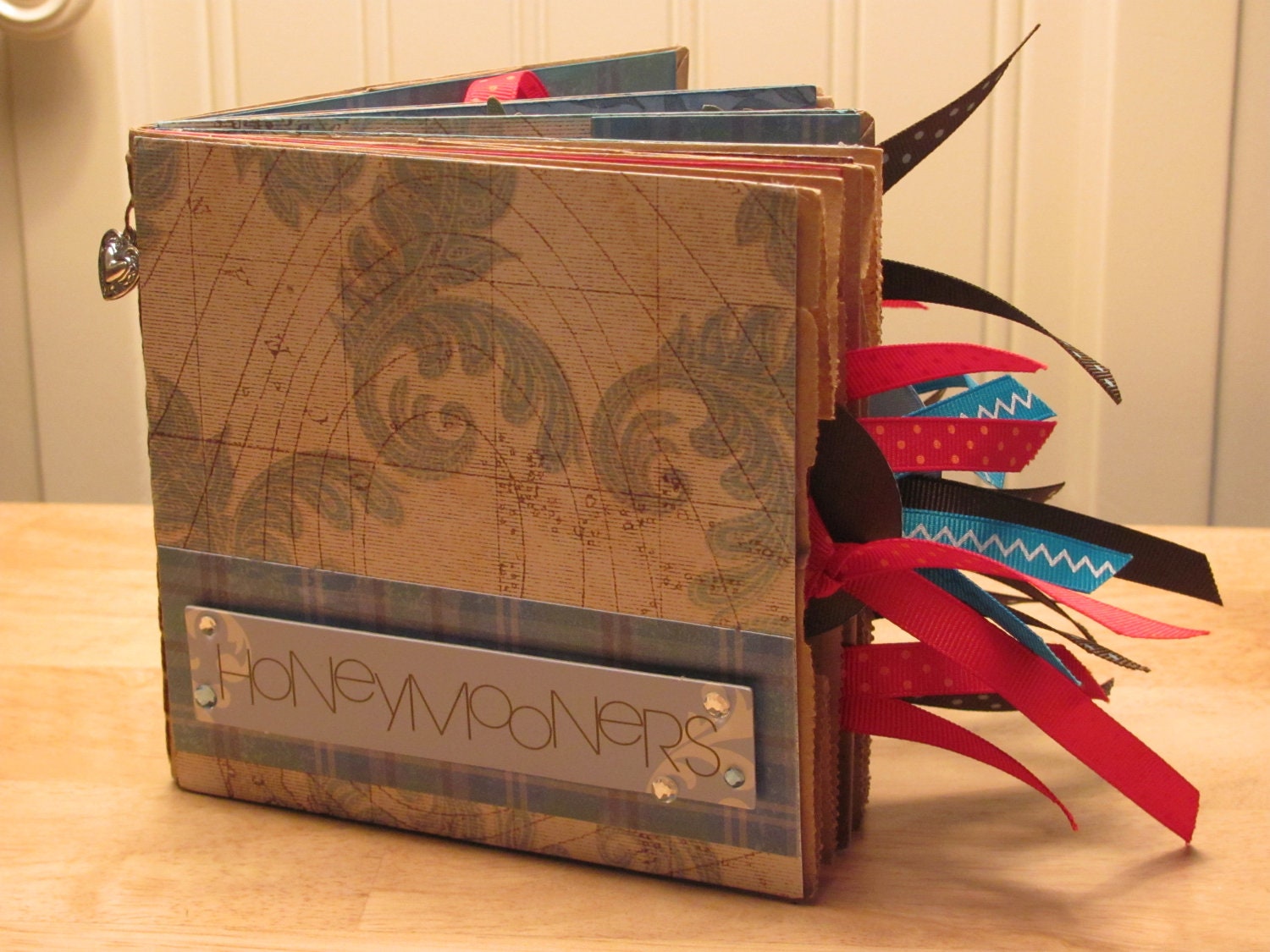 Free Shipping Honeymoon - Bridal Shower - Wedding - Paper Bag Scrapbook - Mini Album - Brag Book - Photo Holder - Memory Book