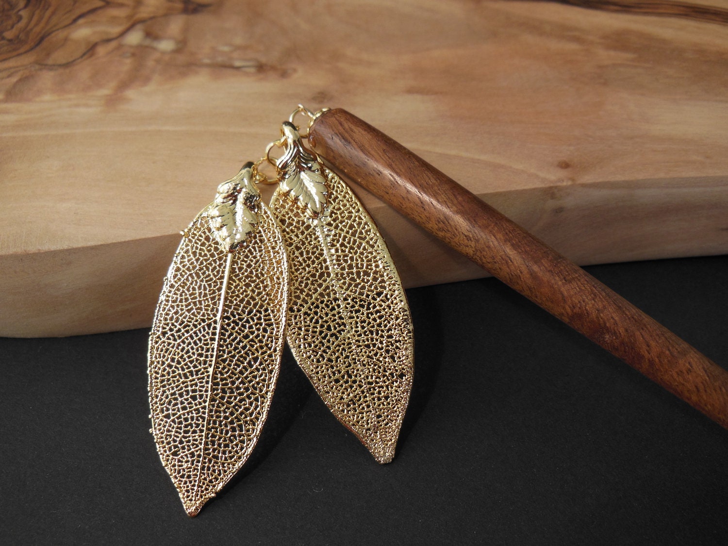 Laurel leaf hair stick, 24 kt gold plated, two real leaves