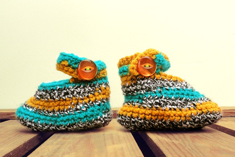 Crocheted striped slippers newborn baby boy / girl
