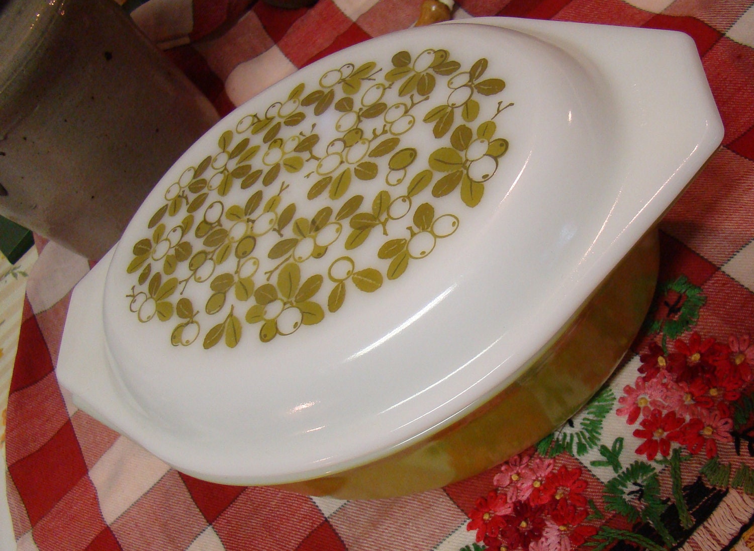 PYREX Covered Casserole Dish Verde Pattern Circa 1964