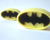 15 Caped Crusader - Batman Emblem Party Favors
