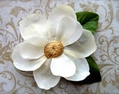 Magnolia Fascinator, Off White Hair Flower, Light Ivory Hair Accessory, Southern Wedding, Vintage Gold Clip - "You Call Everybody Darlin'"