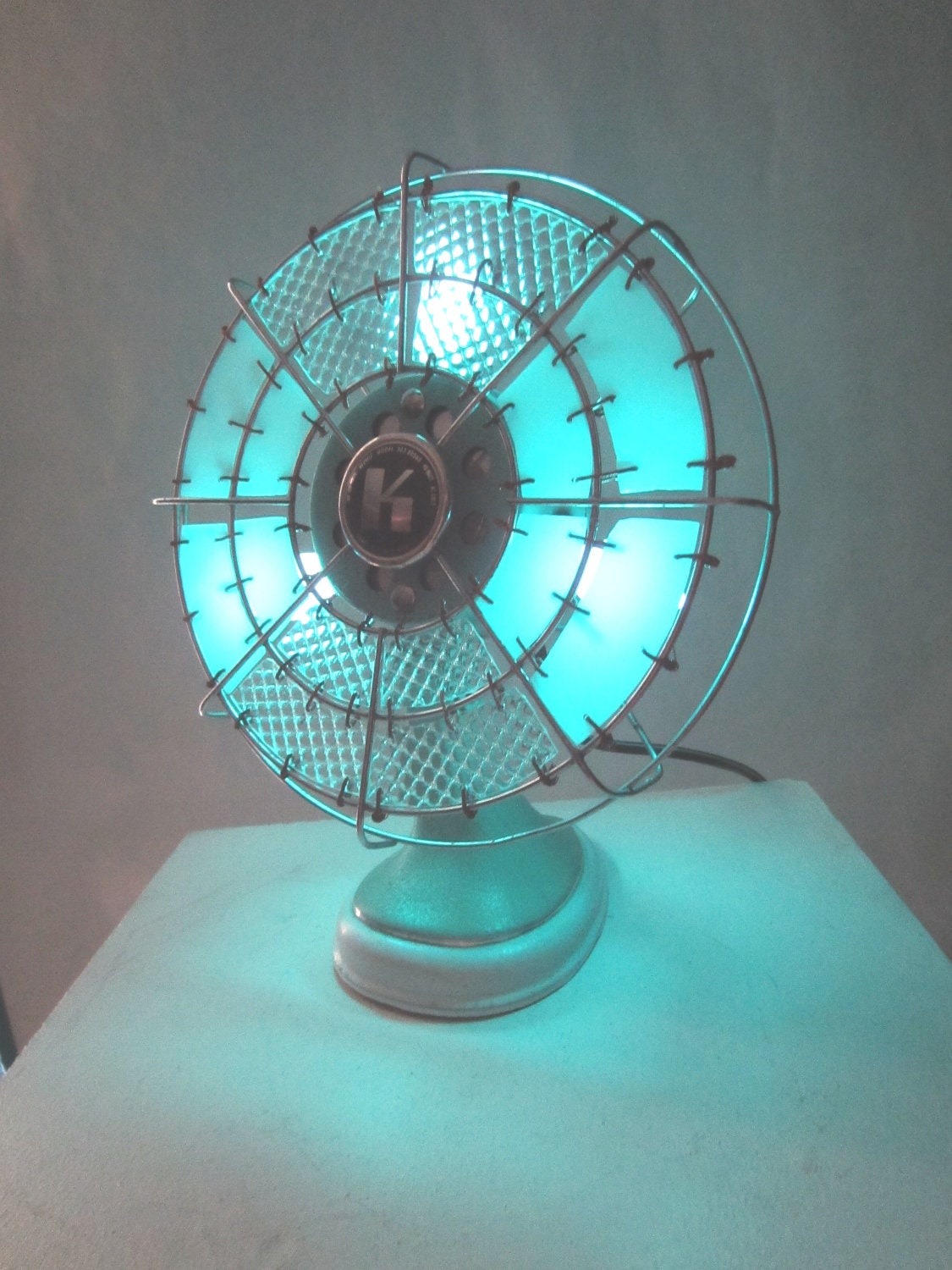 Homemade upcycled vintage art deco fan lamp for beautiful mood lighting. - Patworks
