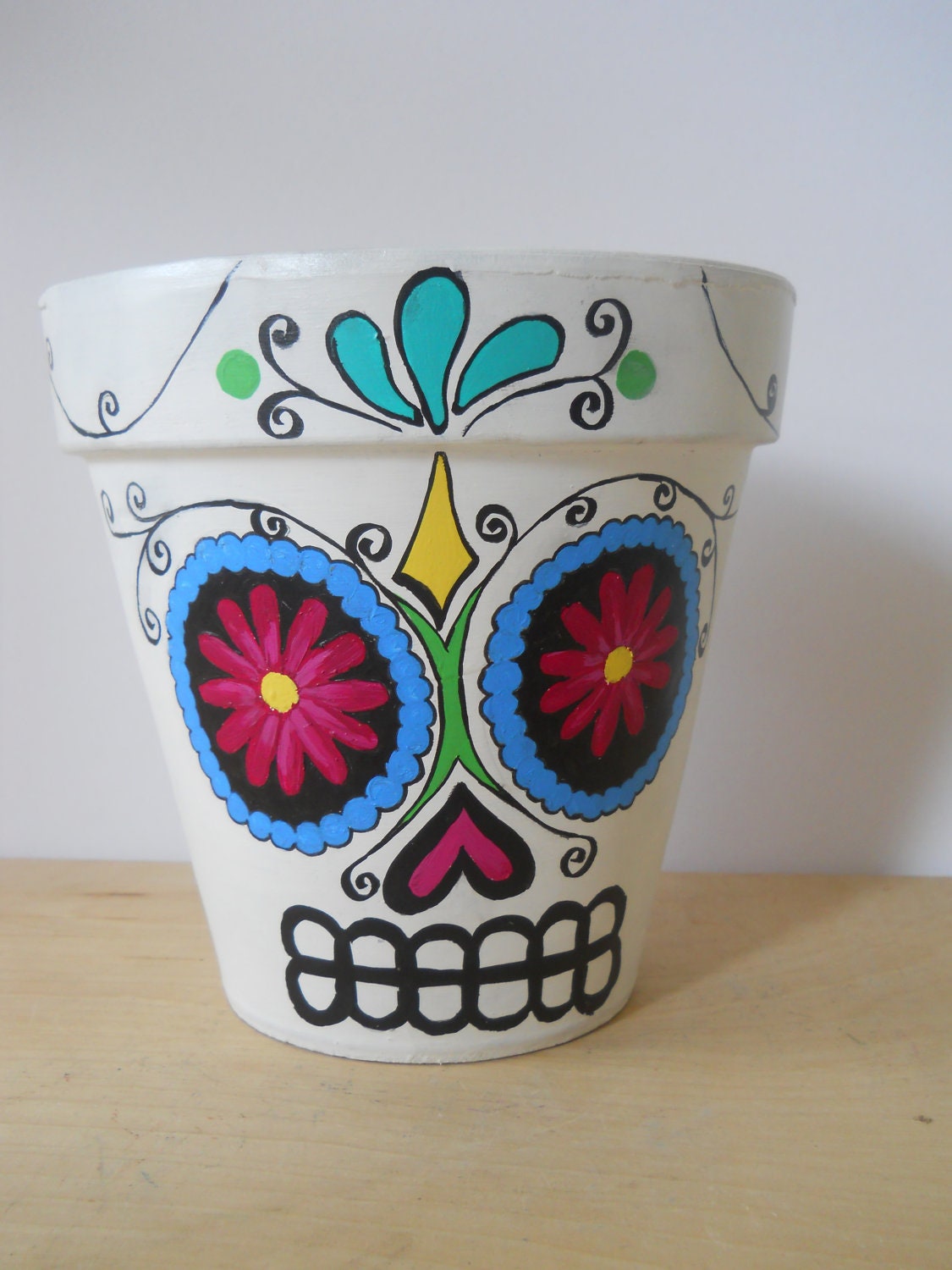 Items similar to Day of the Dead sugar skull Flower Pot Halloween Dia de los Muertos outdoor