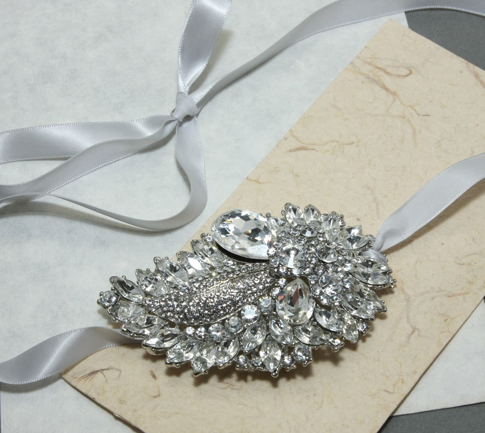 Bridal wedding vintage huge rhinestone crystals ribbon necklace/brooch sash