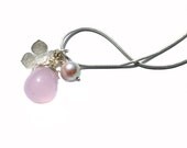 Silver necklace: Pendants pearl / lucky silver clover / wire wrapped crystal drop (jewelry / crystal drop / gifts for her)