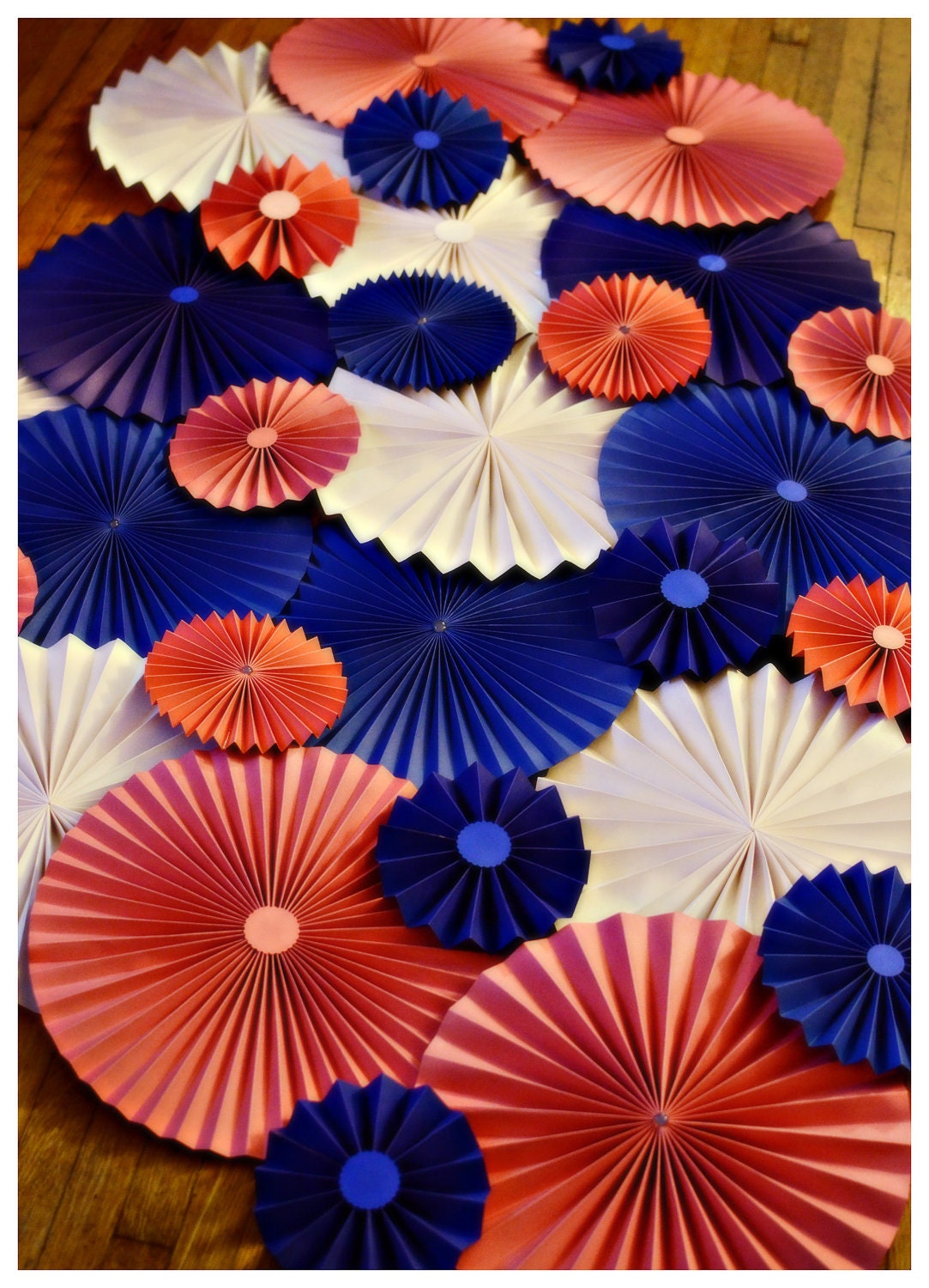 Paper Wheel Fan Flowers Background / Backdrop in Weddings, Baby Showers, Tea Parties, Accordion Flowers, Center Pieces, Christmas Decor
