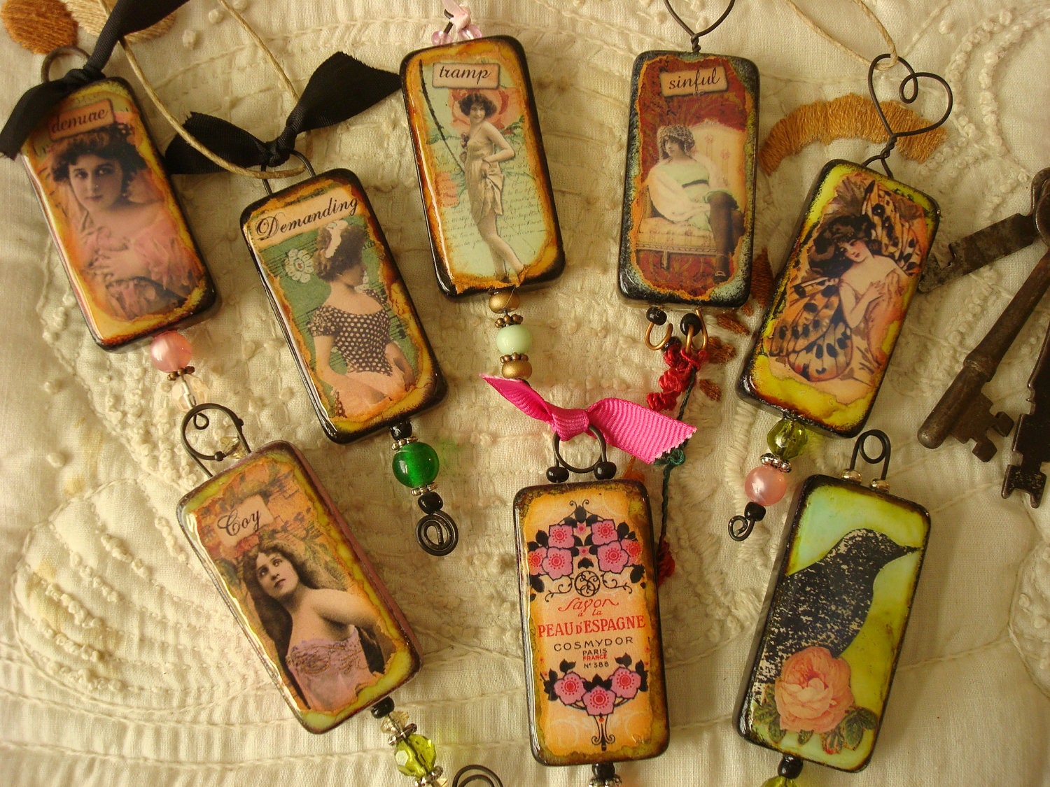 domino crafts bulletin board art cubicle by justjackiecreations