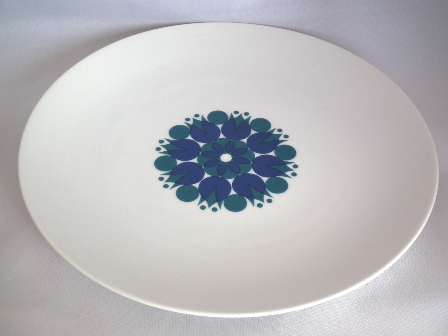 Thomas Germany retro blue pinwheel sunflower plate - Mod - Mid Century Modern