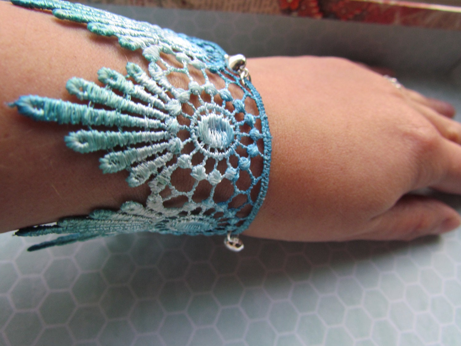 Bracelet lace blue with silver heart beads and silver plated toggle
