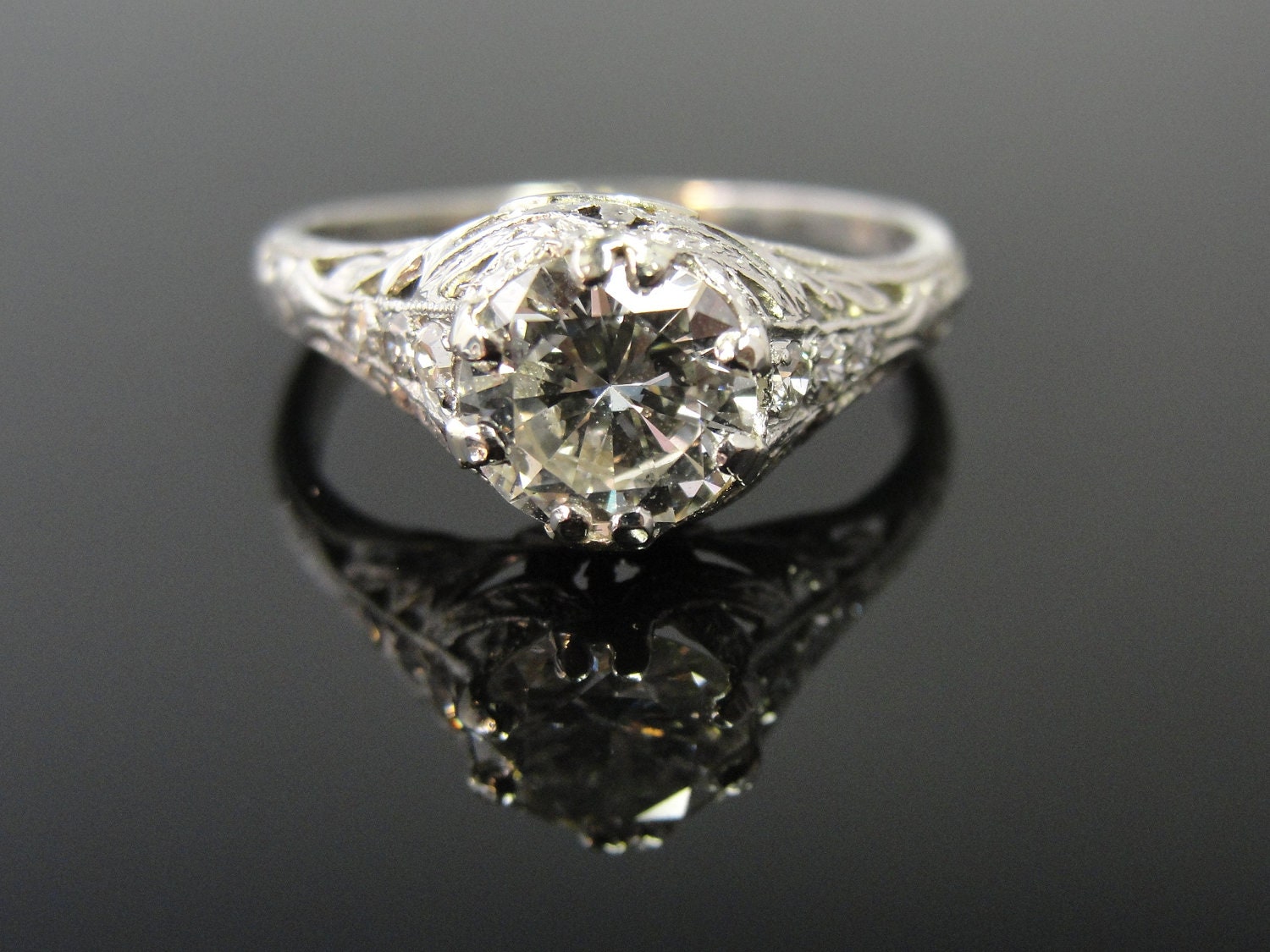 Filigree Art Deco Orange Blossom Platinum Setting with 1.06 carat Diamond I, VVS