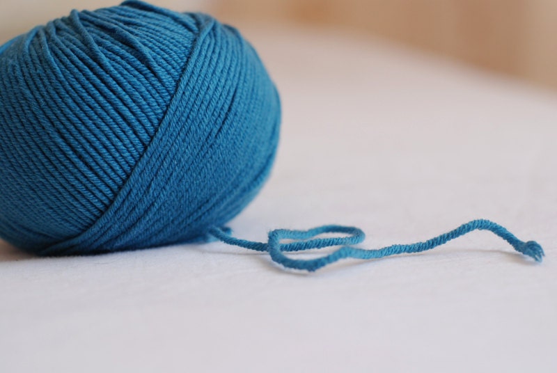 Merino wool yarn - DK weight - 125m - 50gr - navy blue - PerfectYarn