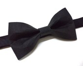 Black bow tie made of washable kraft paper, craft paper mens bow tie, wedding bowtie, simple, minimalist, classic