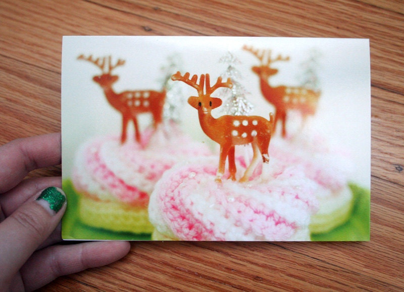 Greeting Card - crocheted Reindeer Cupcakes