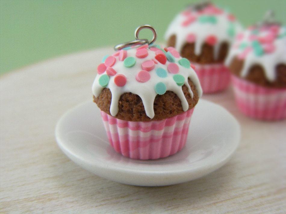 Pink Confetti Cupcake Charm - The New Cupcakes Collection