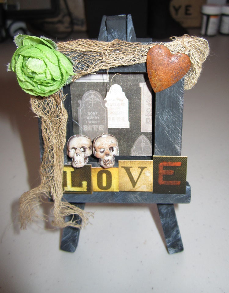 aLtErEd ArT LoVe EtErNaL OOak HaLLowEEn CeMEtErY sKuLLs GrAvE HeAdStOnE CaNvAs