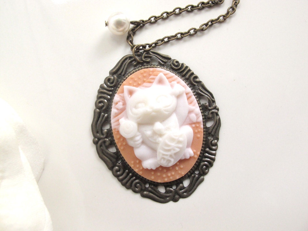 Japanese Maneki Neko Lucky Cat  in Salmon Pink on Cameo Setting Swarovski Pearl Long Necklace