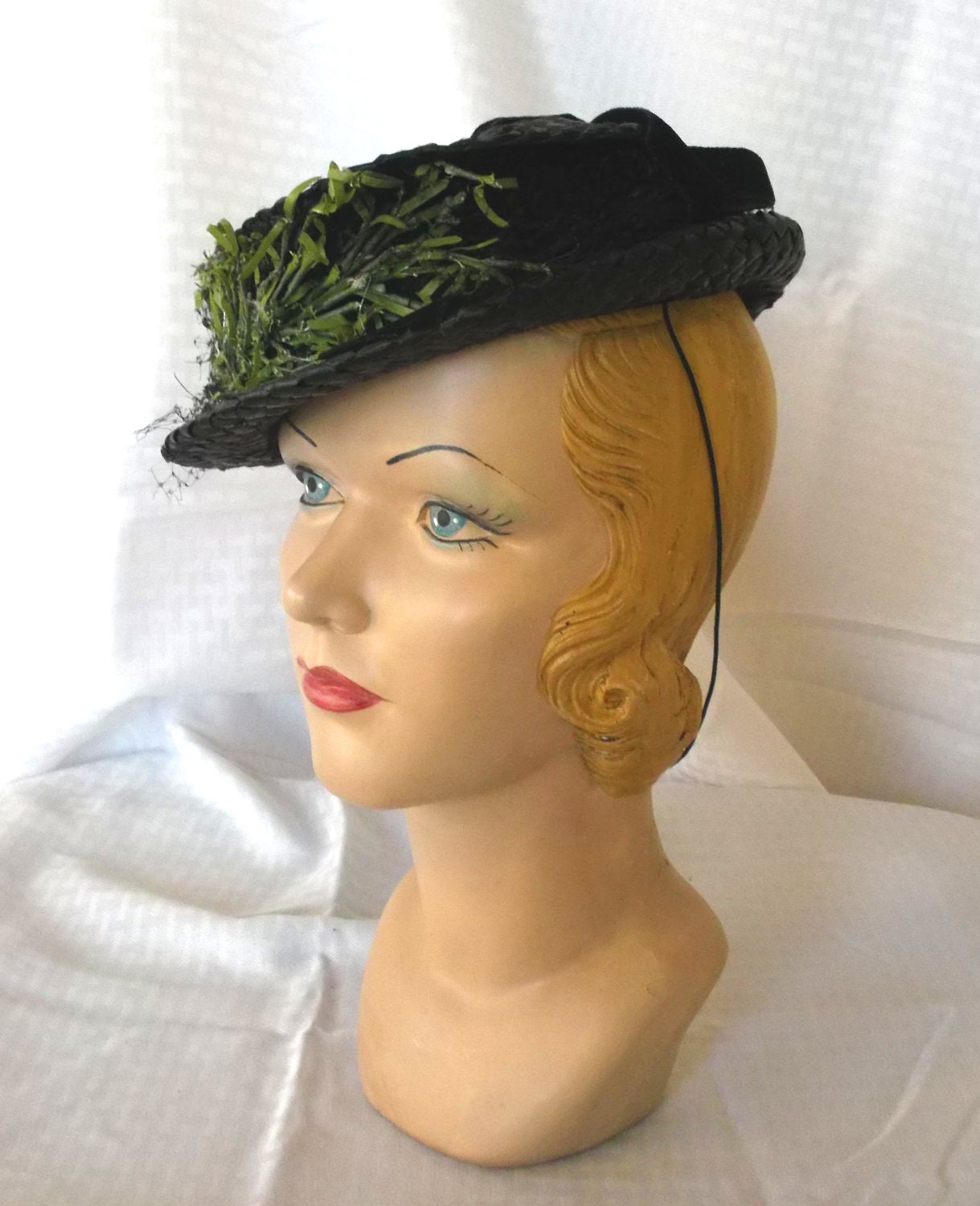 1930's Vintage Tilt Hat with Grass Trim 22 1/2