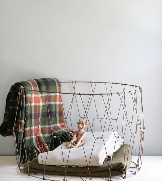 vintage wire laundry basket / huge & collapsable by ohalbatross