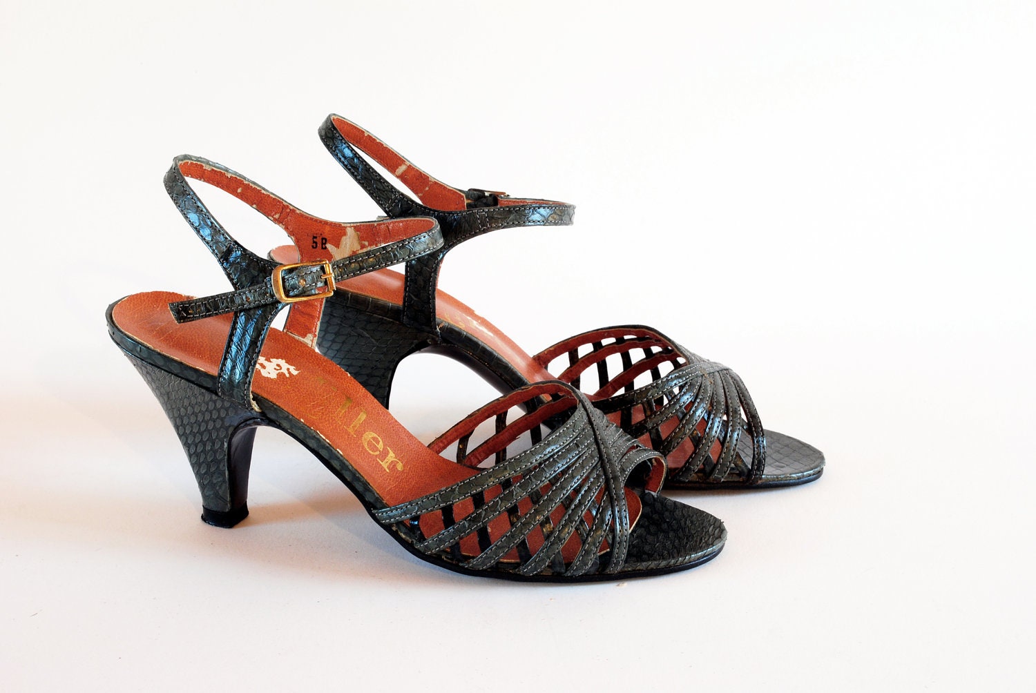 I. MILLER 70s Jade Green Genuine Snakeskin Kitten Heel Strappy Cage Sandals 4.5, 5