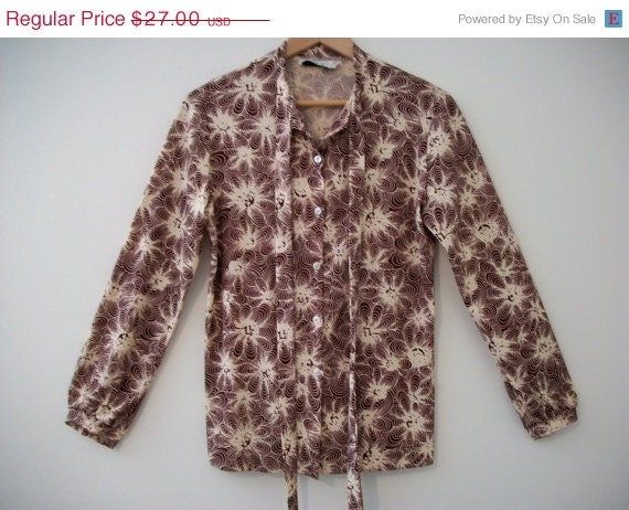 Vintage 70s psychedelic floral print top - sz Medium Large - FREE shipping