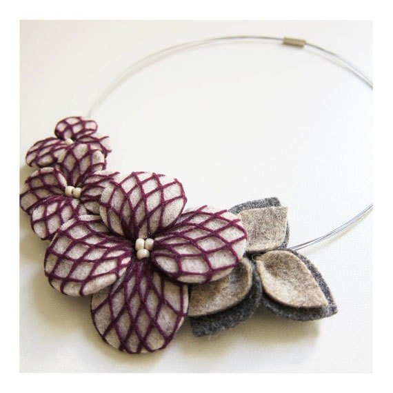 Handmade Felt & Fishnet Necklace - 3 Flower Light Grey and Purple
