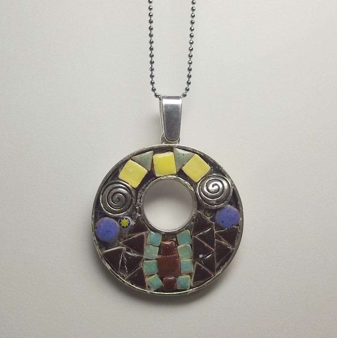Round Bohemian Necklace Blue Yellow