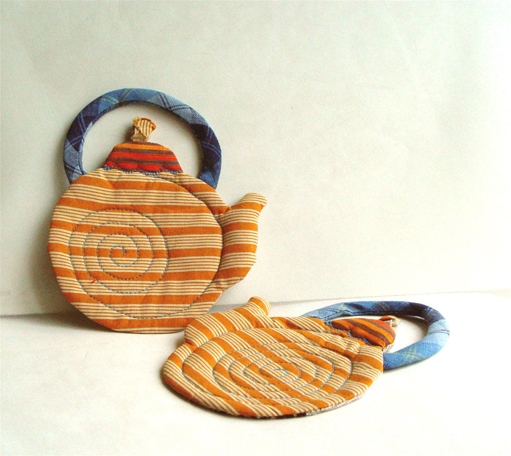 Fabric Coasters, Quilted Coasters, Textile Coaster, Floral coaster, table coasters, reversible coasters set of 2, orange blue, table top