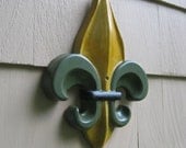 Hand Painted Fleur de lis, Concrete Garden Decor