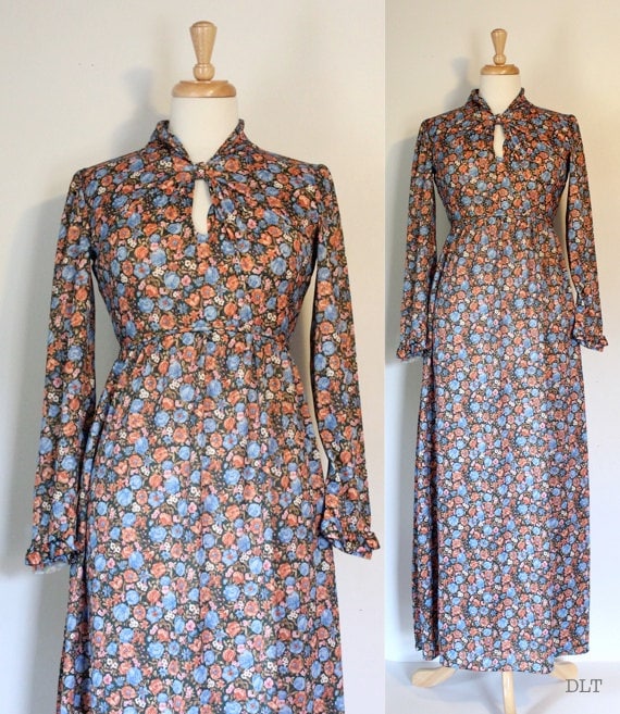 Items similar to Granny Dress / 70s Dress / 70s Maxi Dress / Boho Maxi