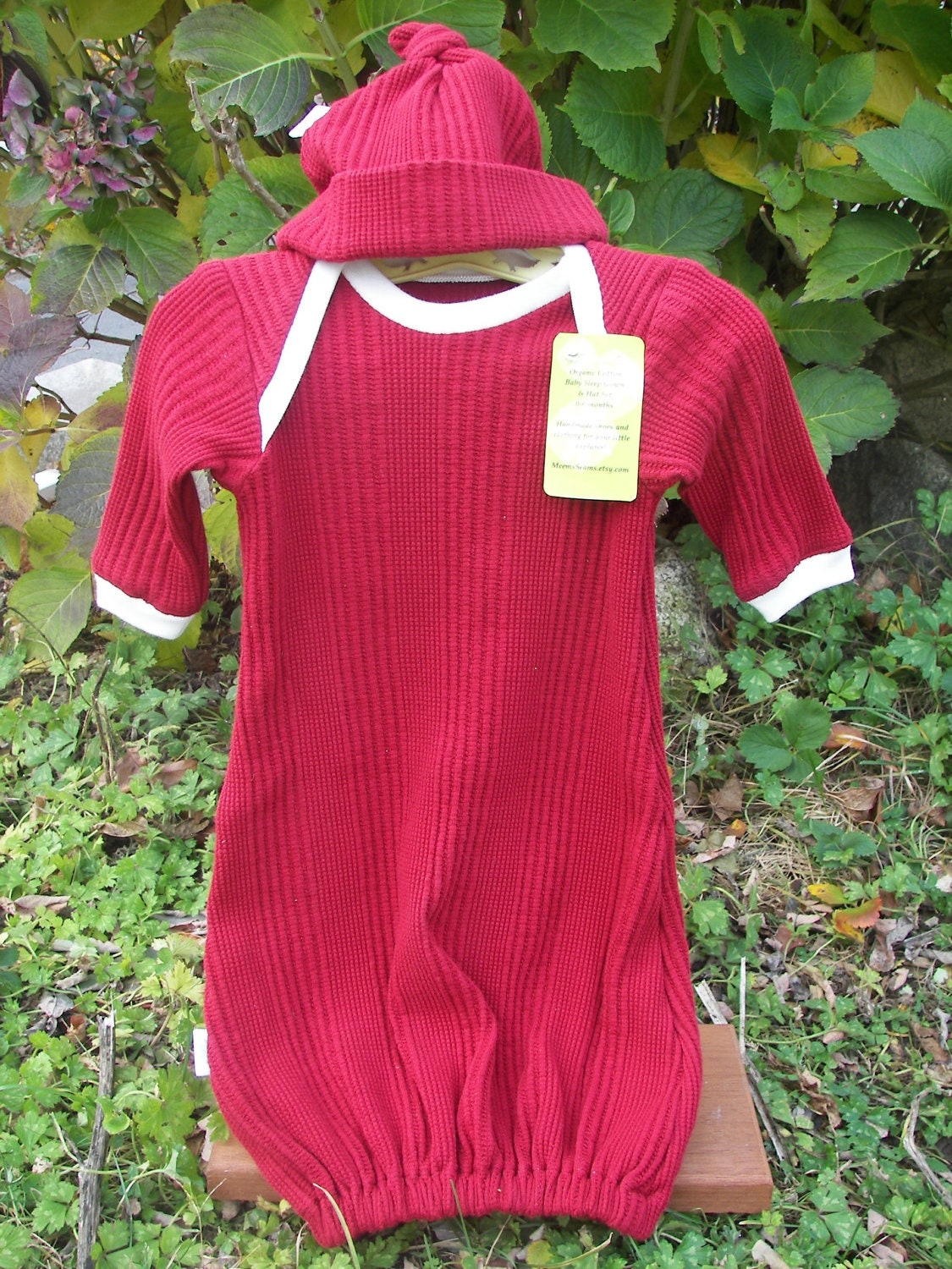 ORGANIC GOWN and HAT Set--Baby Sleep Sack--0-6 month--Layette  newborn  bringing home outfit  Christmas Baby Holiday--Cranberry