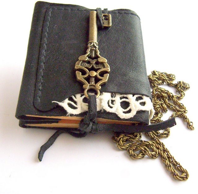 Mini blank book, Handmade journal, leather book necklace,   leather pendant, book pendant, lace, key, black leather book, art journal - boele