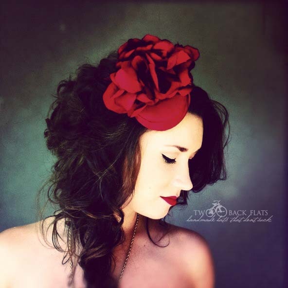 Holiday hair mini flower hat, Christmas party headpiece fascinator, red flower hair clip, New Year cocktail hat : Lola