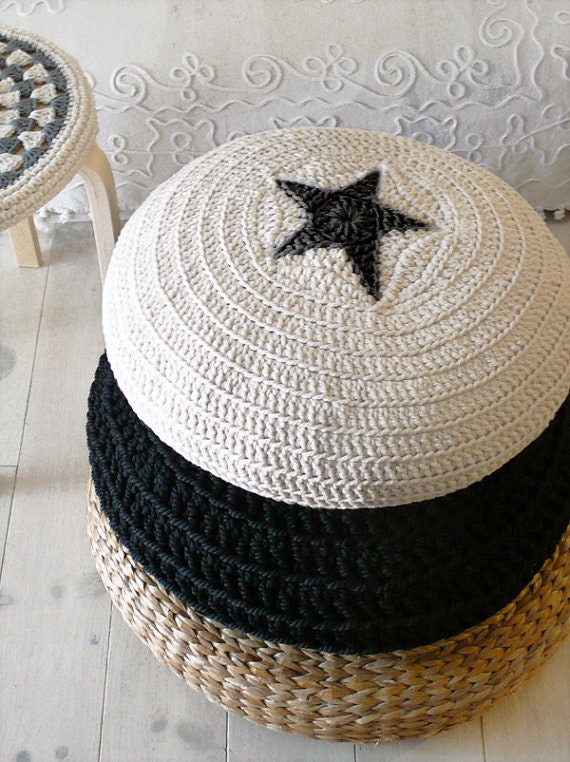 Floor Cushion Crochet Star - ecru and black