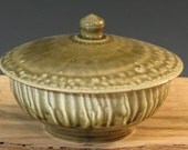 Small Green Stoneware Pottery Lidded Casserole (YCP244)