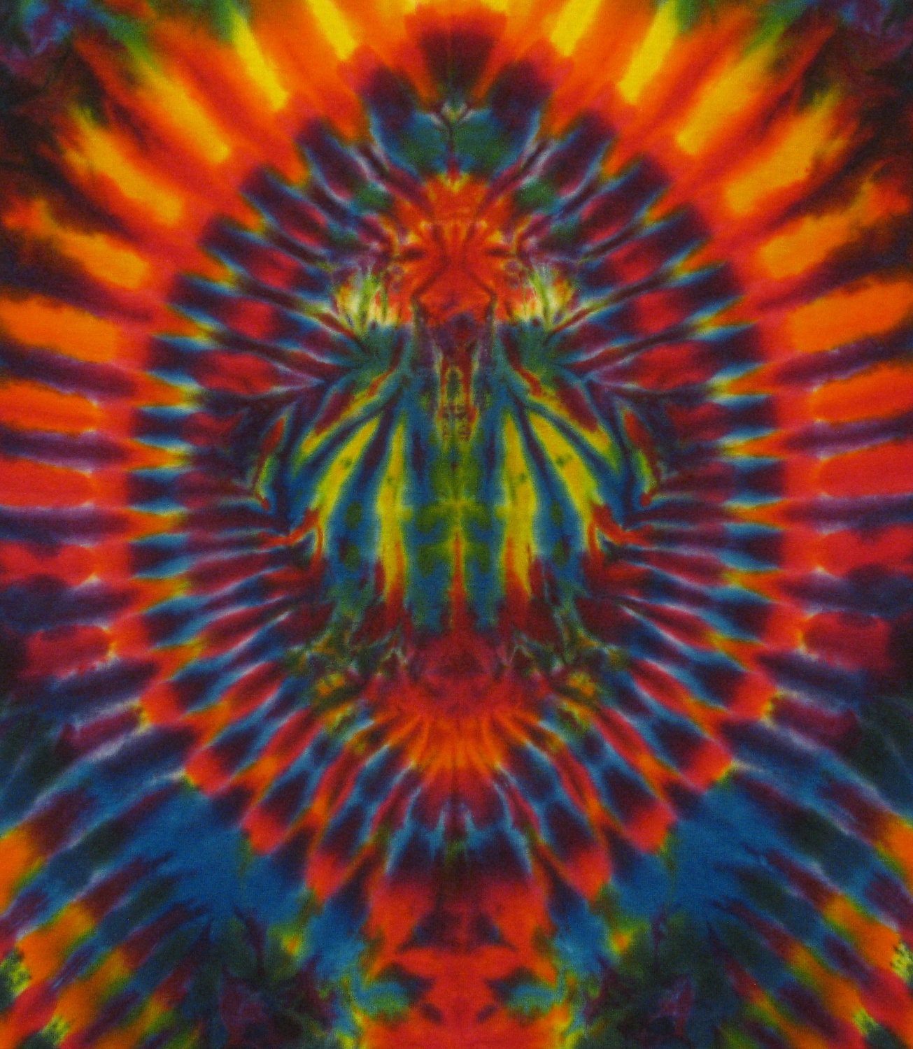 trippy tie dye
