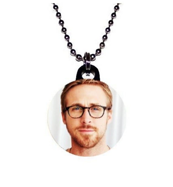 ryan gosling necklace ryan gosling with glasses necklace by mayobass on etsy ryan gosling necklace ryan gosling with glasses necklace by mayobass on etsy