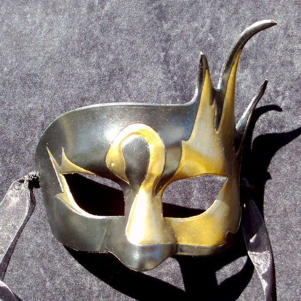 Swan Mask by CrimsonSpark on Etsy