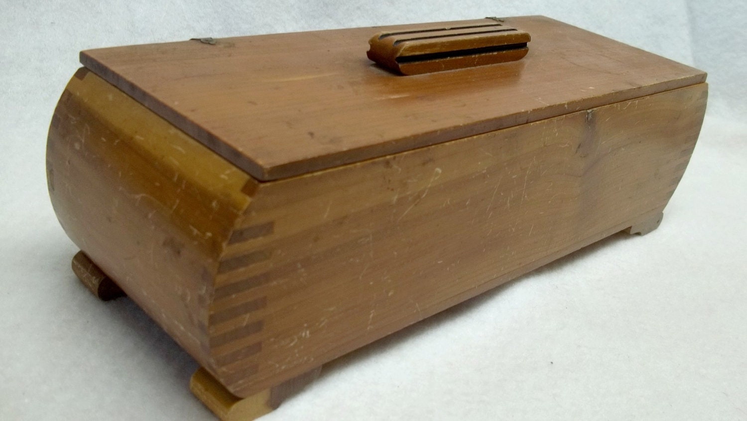 Vintage long rounded brown cedar box collectibles