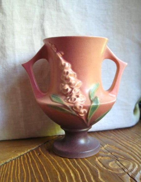 Roseville Vase Foxglove Trophy 161-6" in Coral 1940's