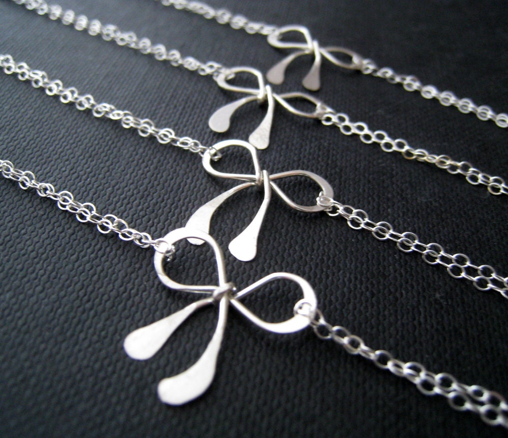 set of 7 silver bow bracelets for bridal party gifts, bridesmaid jewelry, tie the knot bracelet, bridesmaid thank you card