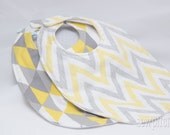 Trendy Chevrons Bib Set in Gold  - Organic Print