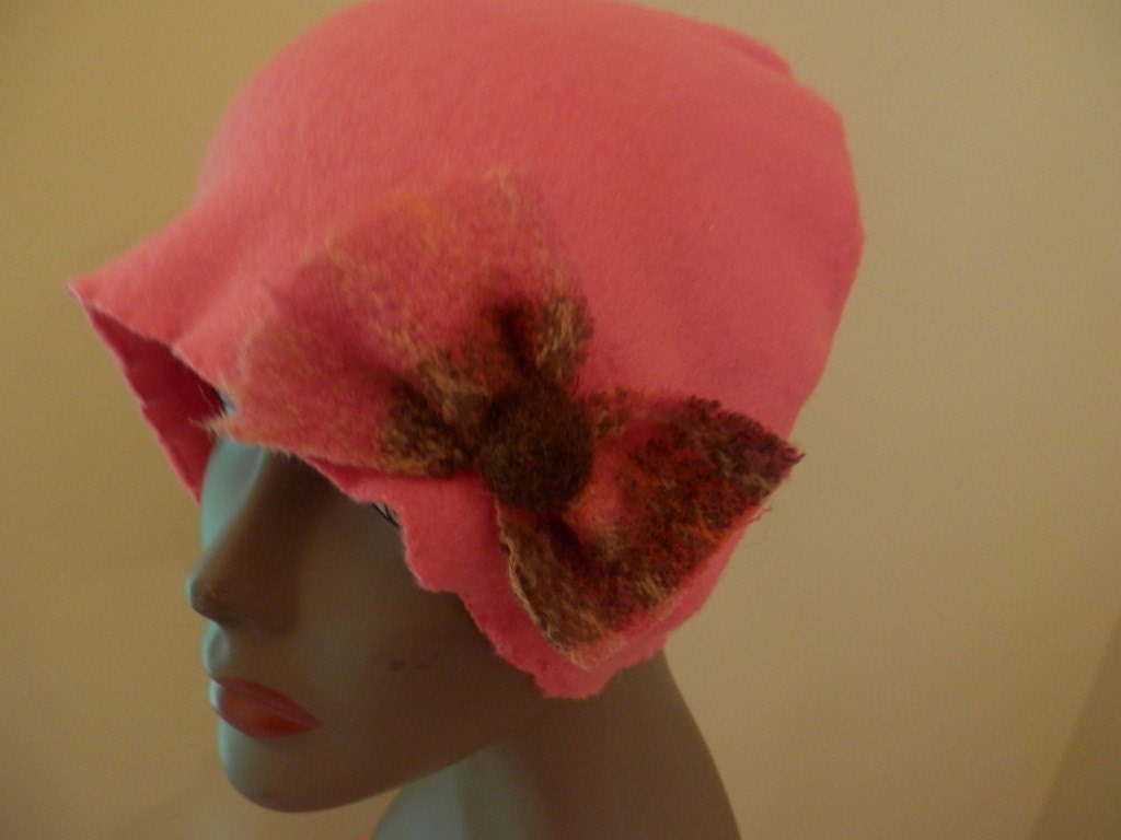Eco-Friendly Coral Plaid Cloche Hat