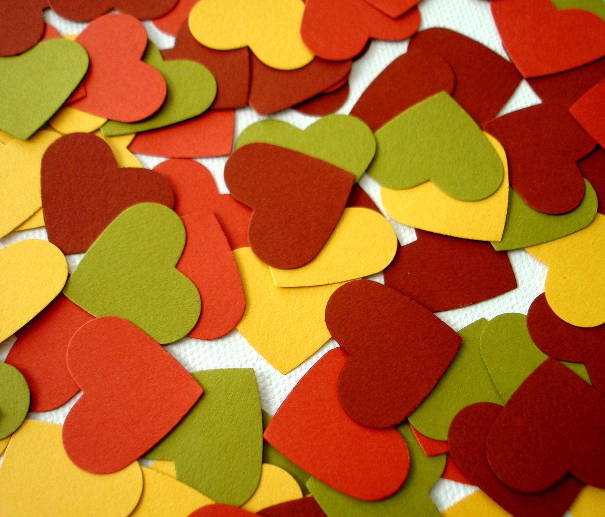 Autumn foliage wedding - 100 paper hearts confetti for a fall wedding - chesnut, olive, copper, yellow hearts - one inch - CartesdeBelleville