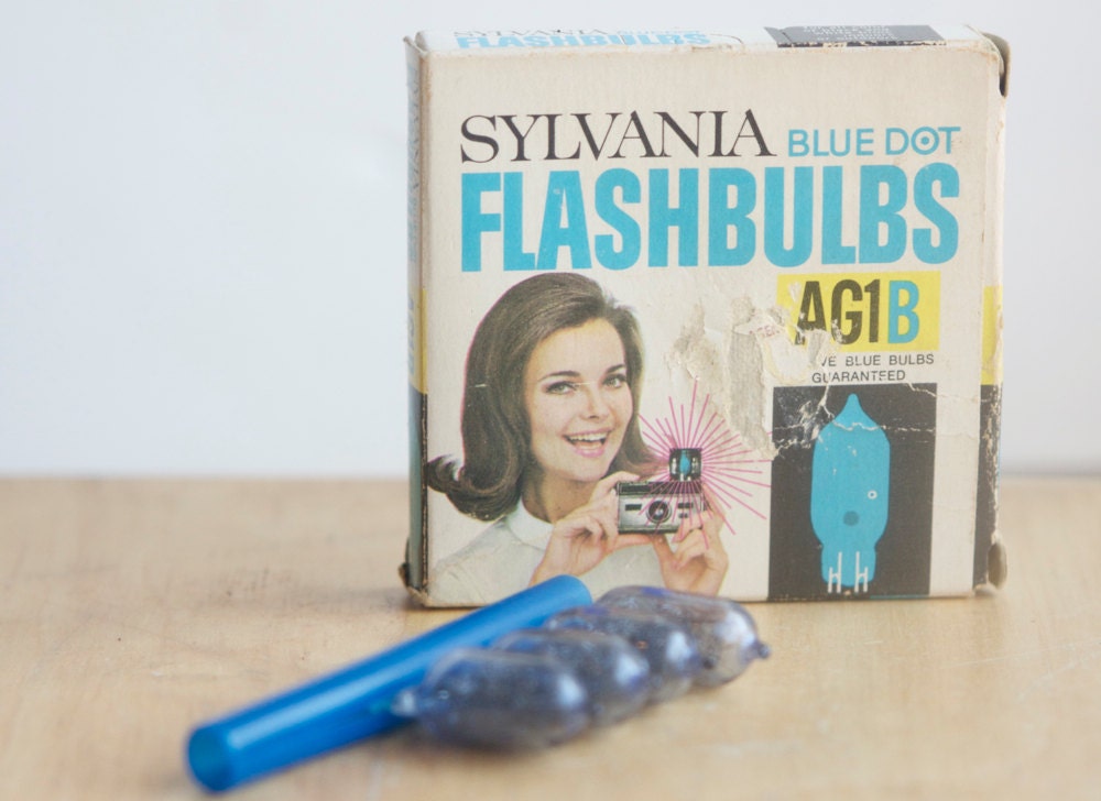 AG1B Flashbulbs, Sylvania Blue Dot, Set of 4
